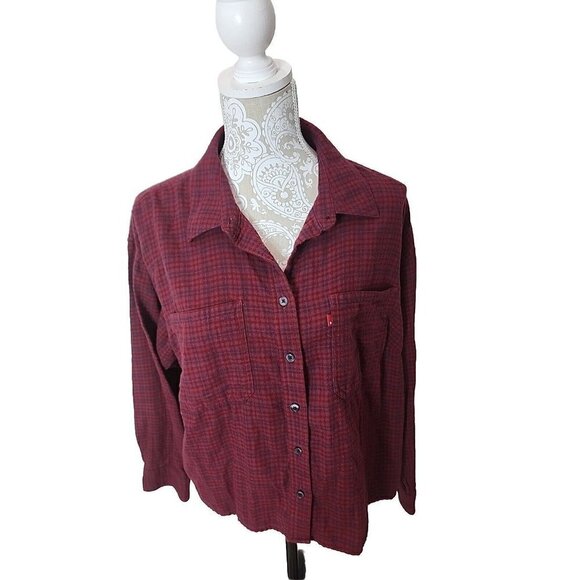 Levi's Women's Plus Flannel Maple Utility Cropped Shirt Red Plaid Size 1X - Picture 1 of 8